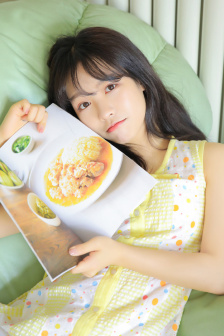 免费看裸体美女脱了衣服视频